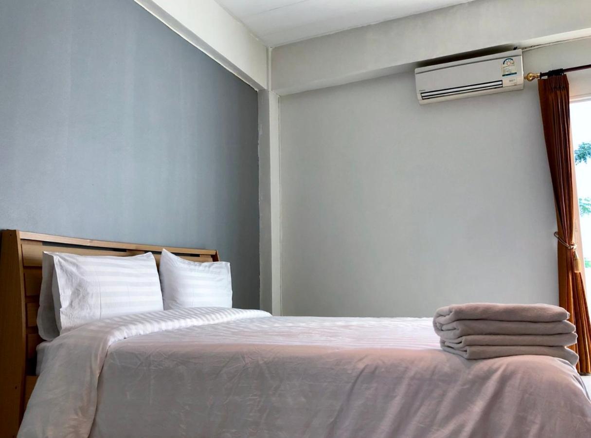 Uh Hostel Bangsaen Buitenkant foto