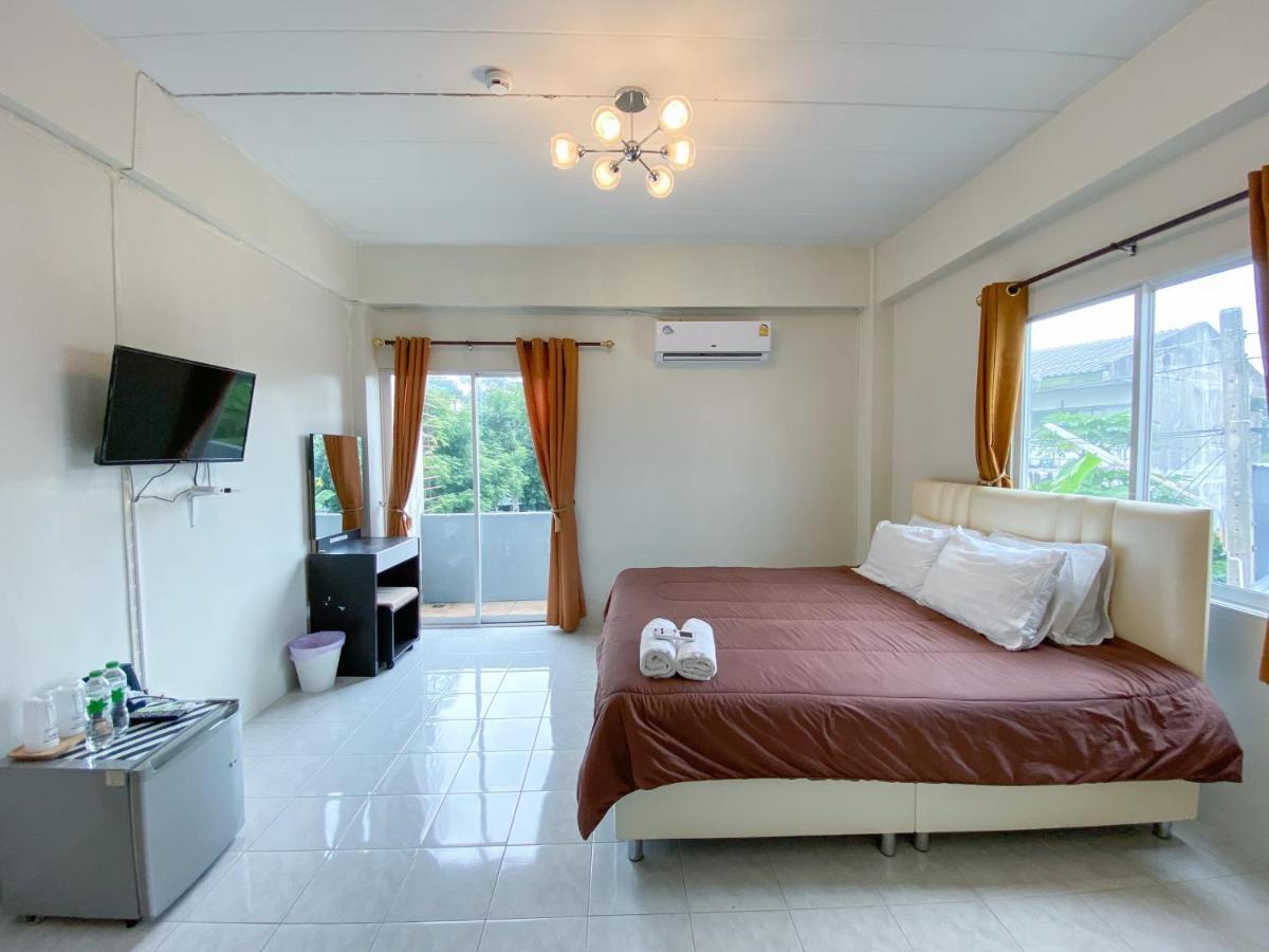 Uh Hostel Bangsaen Buitenkant foto